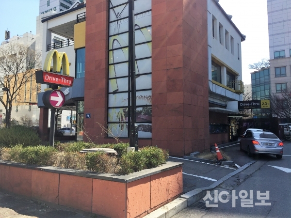 서울 모 맥도날드의 맥드라이브 이용 모습. (사진=박성은 기자)