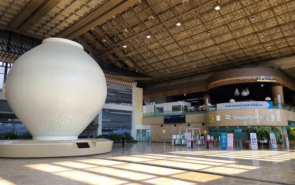 코로나19 팬데믹 속 김포공항 국제선 청사[사진=연합뉴스]