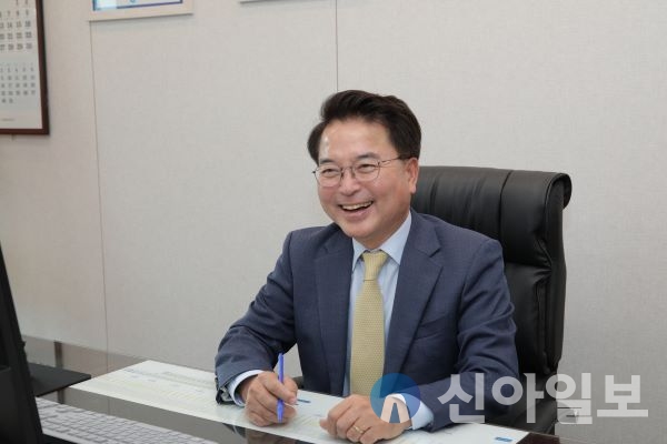 춘천시가 22일부터 2월 2일까지 2024년 지역사회서비스 투자사업 1차 이용자를 모집한다.