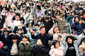 진양호공원 눈꽃축제로 즐긴 미리 크리스마스 /진주시