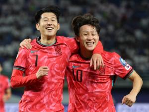 홍명보호, 쿠웨이트 3-1로 꺾고 &apos;4연승&apos;...손흥민 50호 골